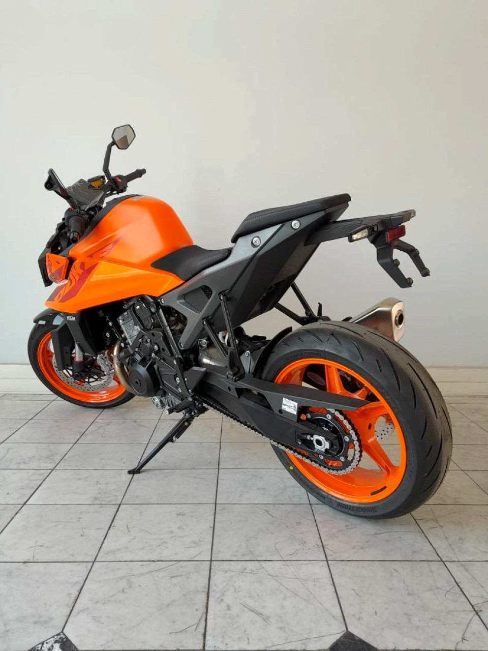 KTM 990 Duke, image 2