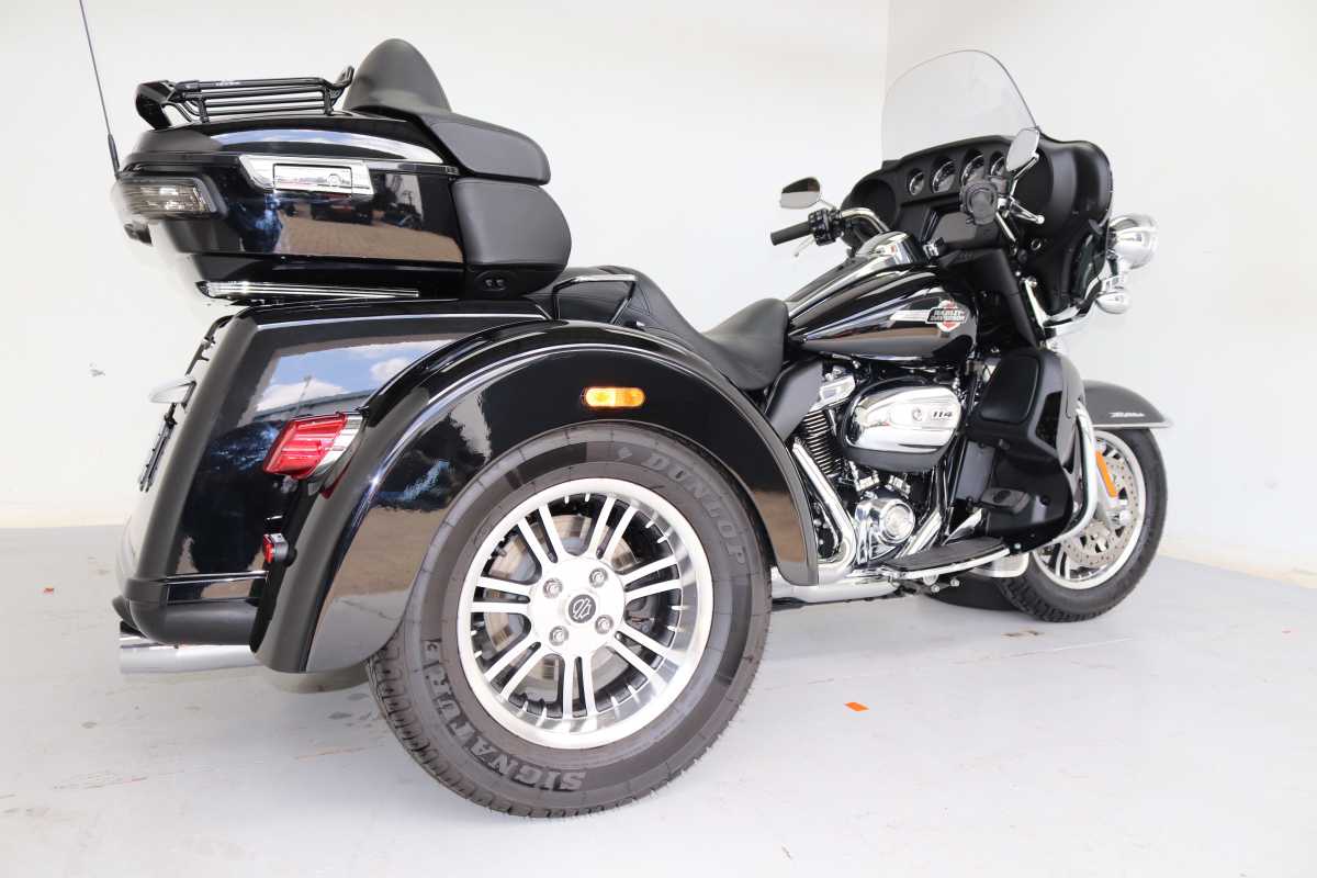 HARLEY DAVIDSON TRI GLIDE ULTRA 114, image 2