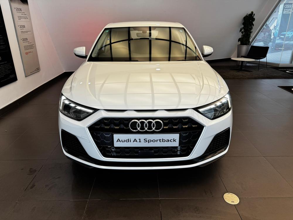 Audi A1 Sportback Sportback Advanced 30 TFSI S tronic, image 2