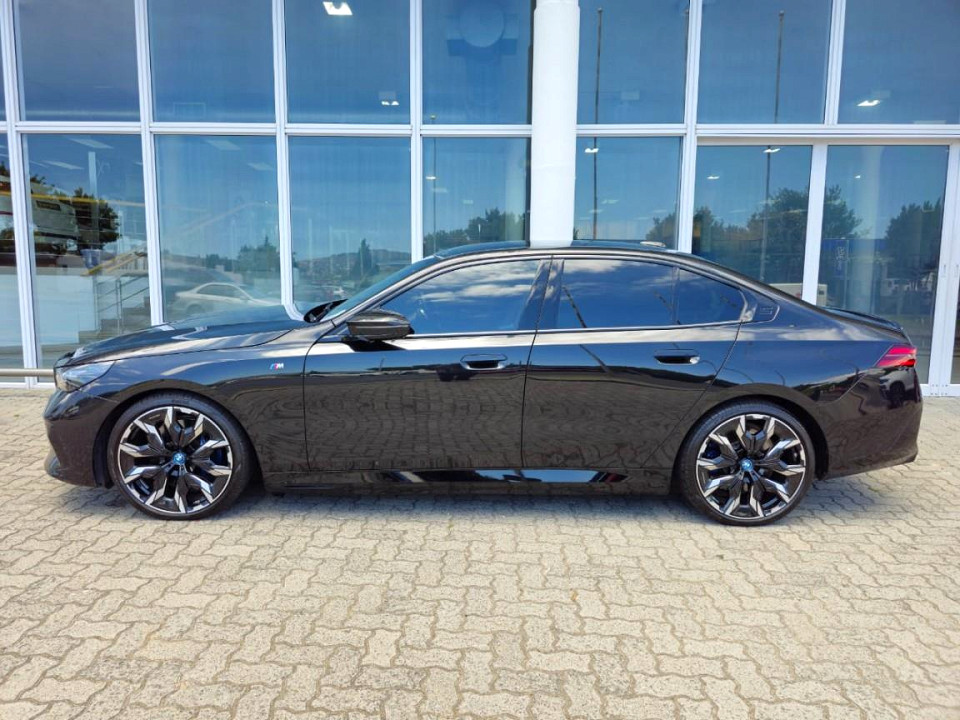 BMW i5 M60, image 2