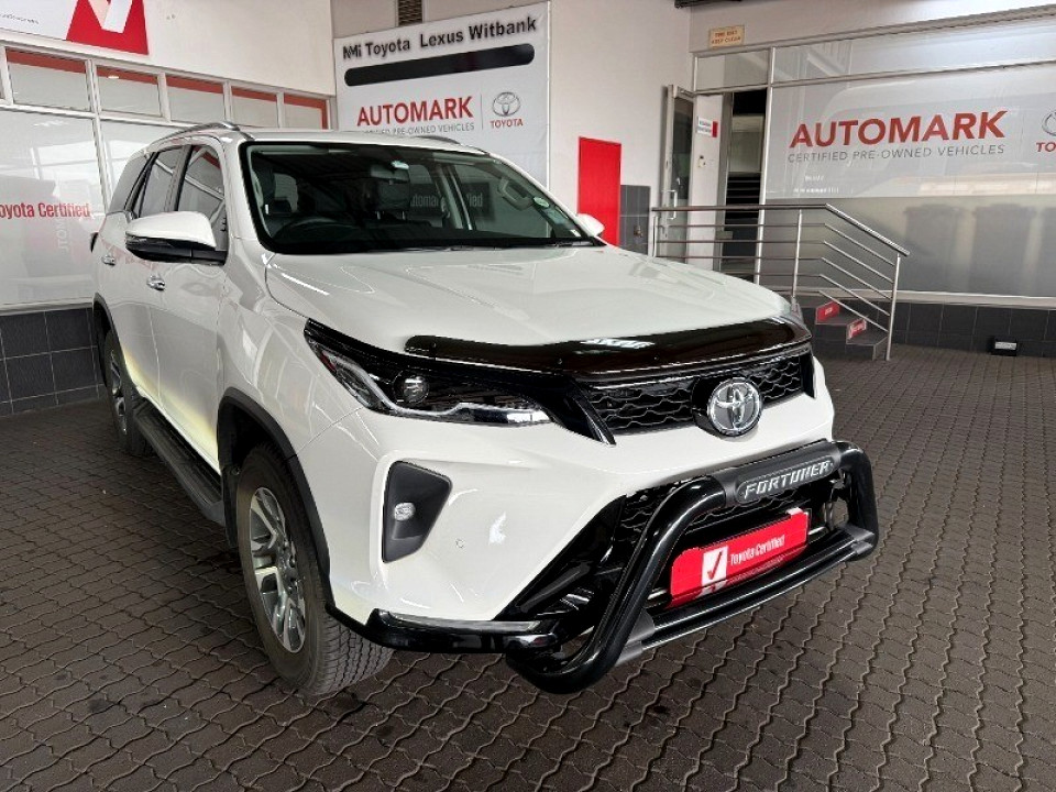 TOYOTA  FORTUNER 2.4GD-6 R/B A/T, image 1