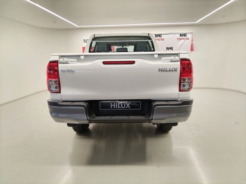 TOYOTA HILUX 2.4 GD-6 RB SR P/U D/C, image 2