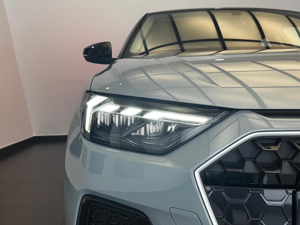 AUDI A1 SPORTBACK 30 TFSI ADVANCED S-TRONIC, image 2