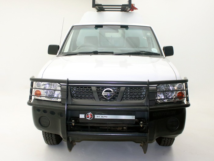 Nissan NP300 Hardbody 2.0, image 2