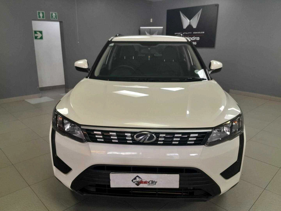 Mahindra XUV300 1.5TD W6, image 2