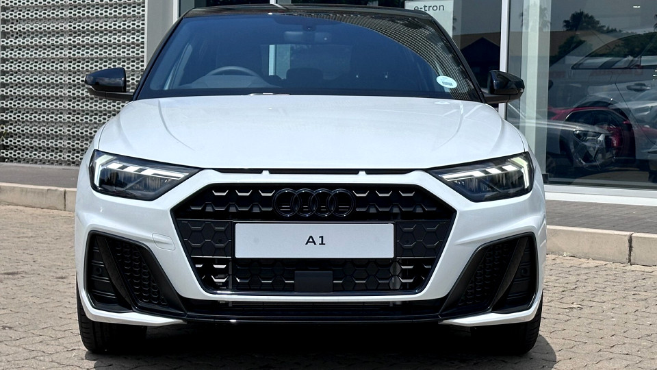 AUDI A1 SPORTBACK 30 TFSI BLACK EDITION S-TRONIC, image 2