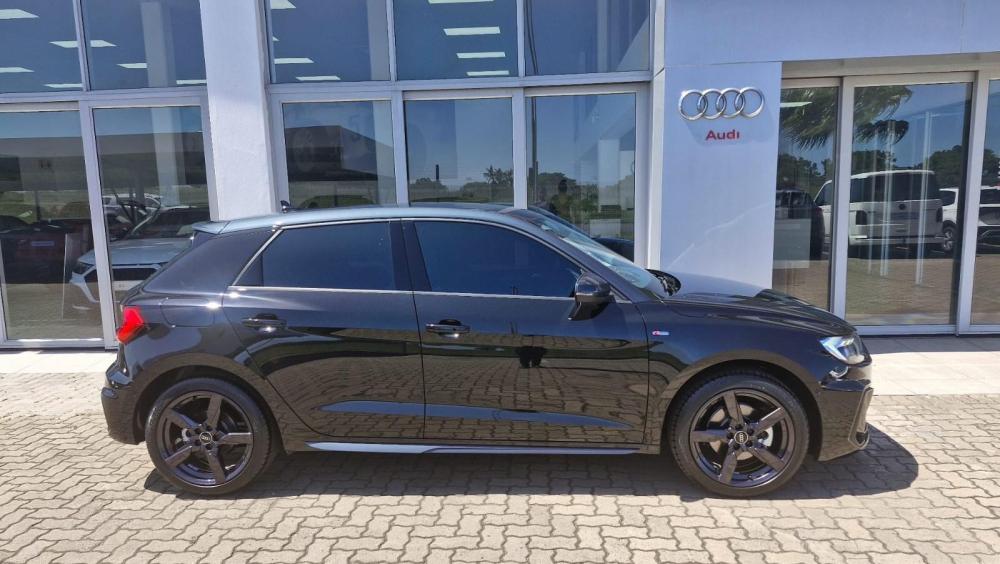 Audi A1 Sportback Black Edition 30 TFSI S tronic, image 2