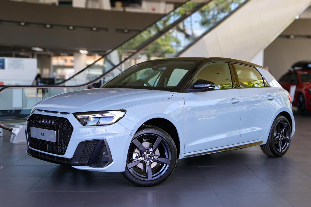 AUDI A1 SPORTBACK 30 TFSI BLACK EDITION S-TRONIC, image 1