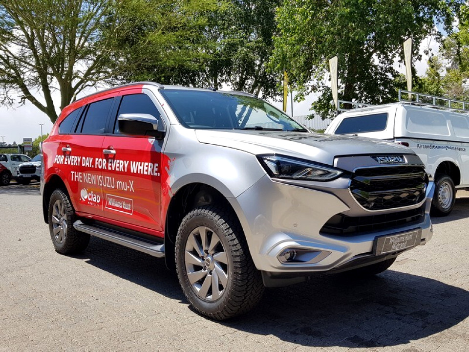 ISUZU MU-X 3.0D LS 4X4 A/T, image 1