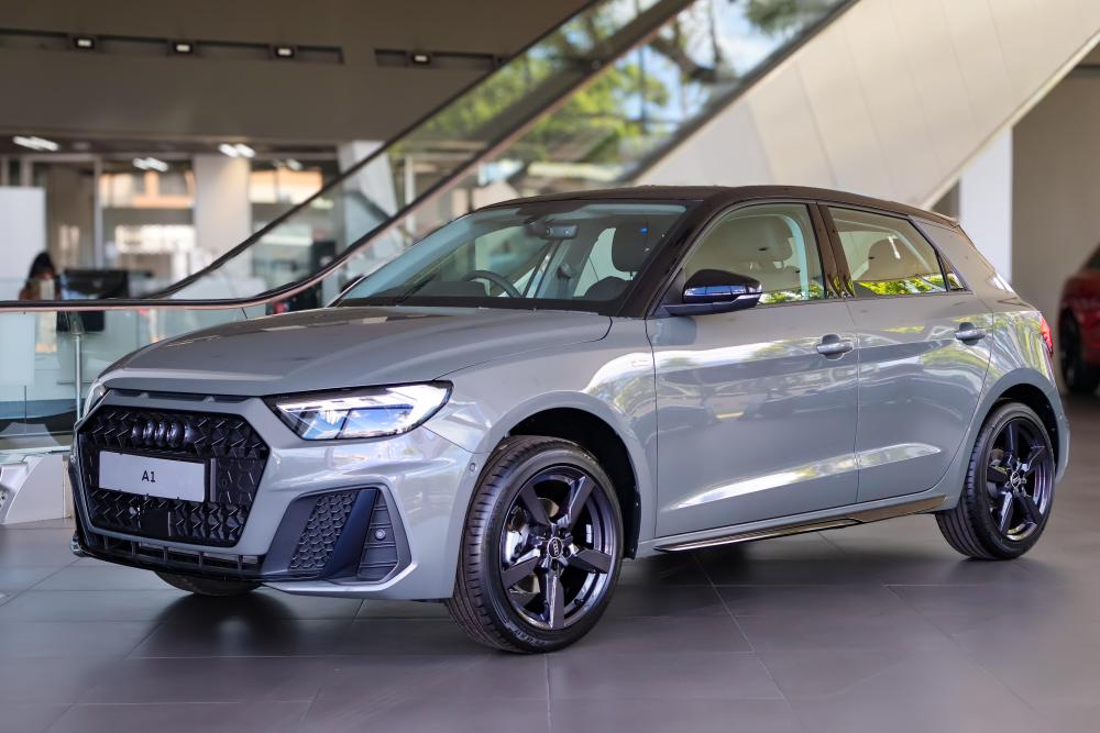 AUDI A1 SPORTBACK 30 TFSI BLACK EDITION S-TRONIC, image 2