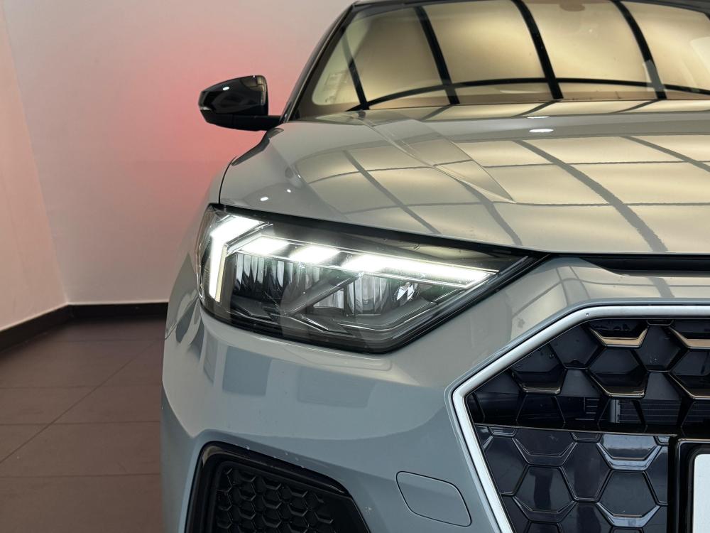 AUDI A1 SPORTBACK 30 TFSI ADVANCED S-TRONIC, image 2