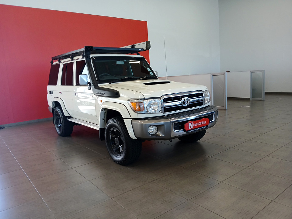 TOYOTA LANDCRUISER 76 4.5D V8 S/W, image 1