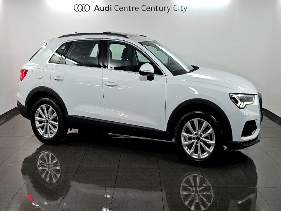 AUDI  Q3 35 TDI S TRONIC URBAN EDITION, image 2