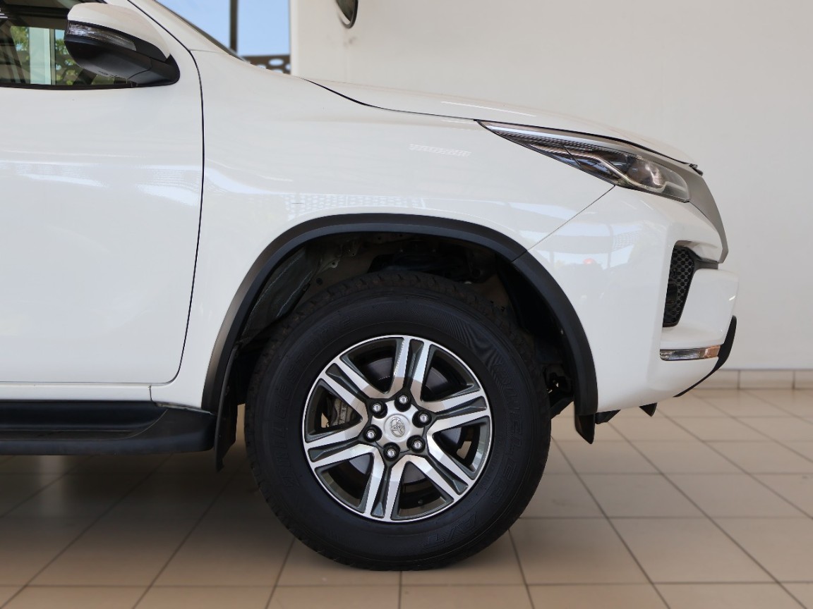 Toyota Fortuner 2.4GD-6 R/B A/T, image 2