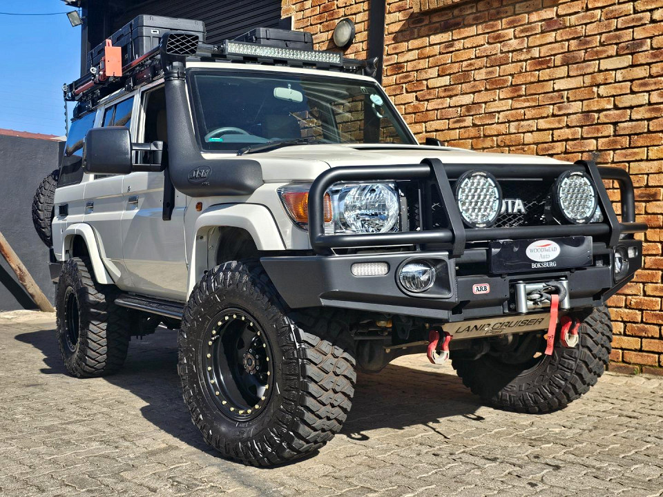 TOYOTA LANDCRUISER 76 4.5D V8 S/W, image 2