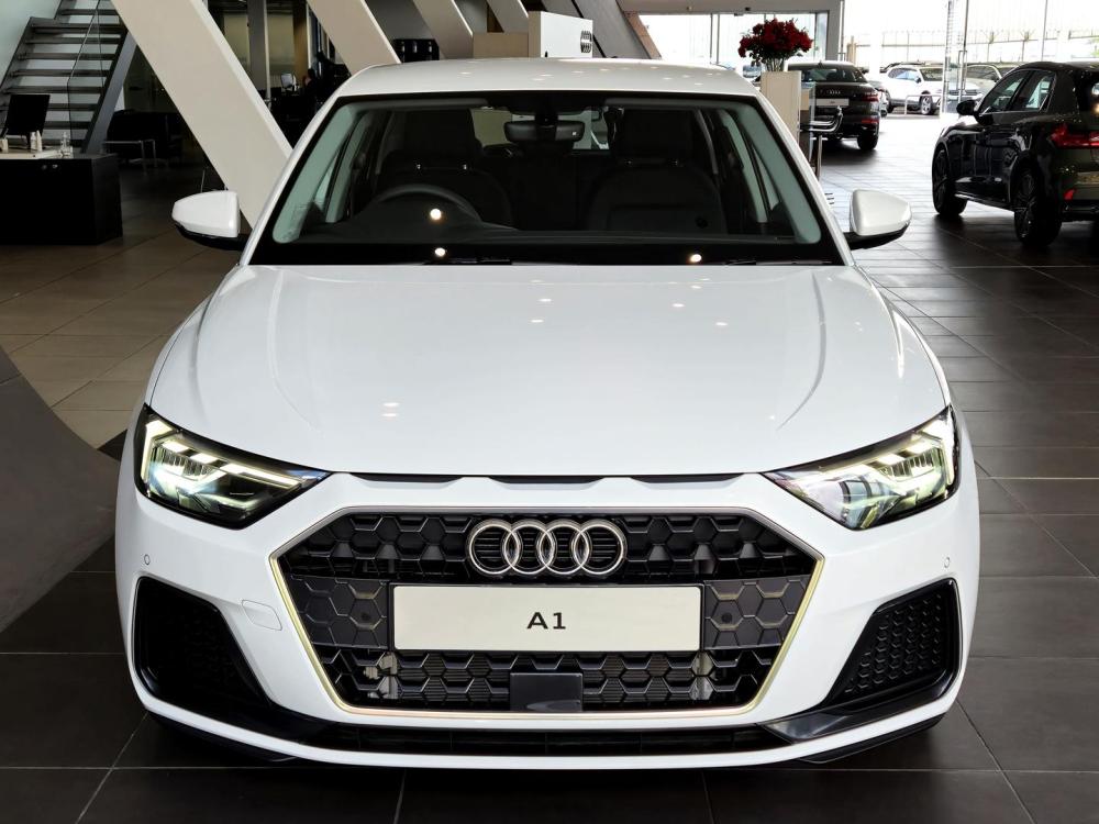 Audi A1 Sportback Sportback Advanced 30 TFSI S tronic, image 2