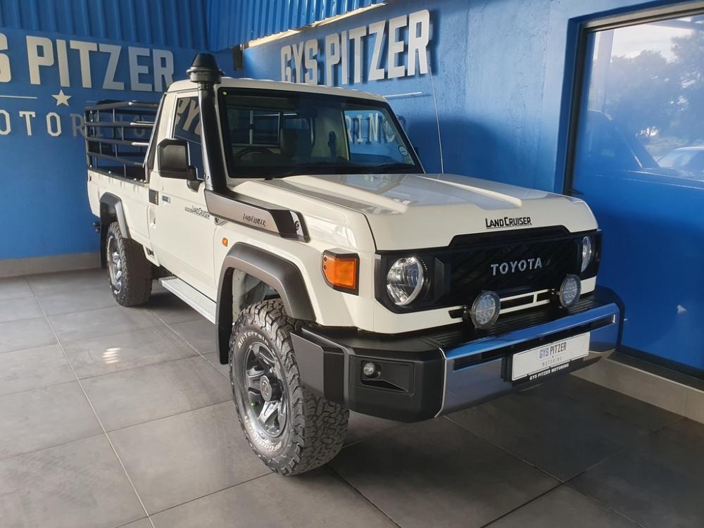 Toyota Land Cruiser 79 4.5D V8 P/U S/C, image 1