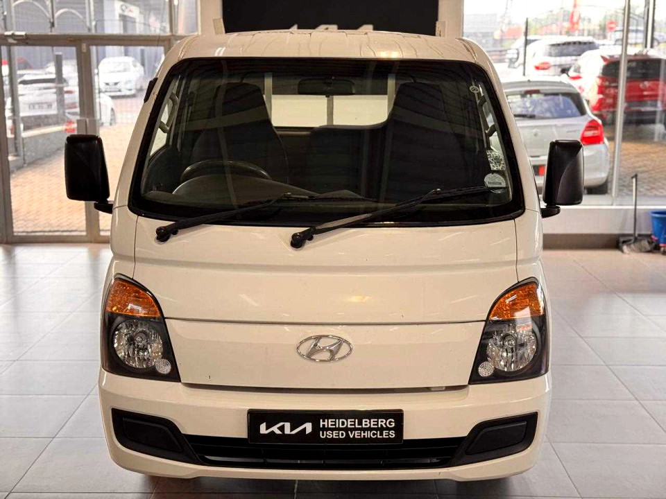 HYUNDAI H100 2.6D A/C F/C D/S, image 2