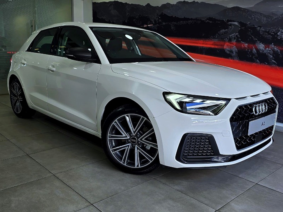 AUDI A1 SPORTBACK 30 TFSI ADVANCED S-TRONIC, image 2