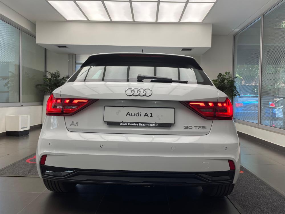 Audi A1 Sportback Sportback Advanced 30 TFSI S tronic, image 2