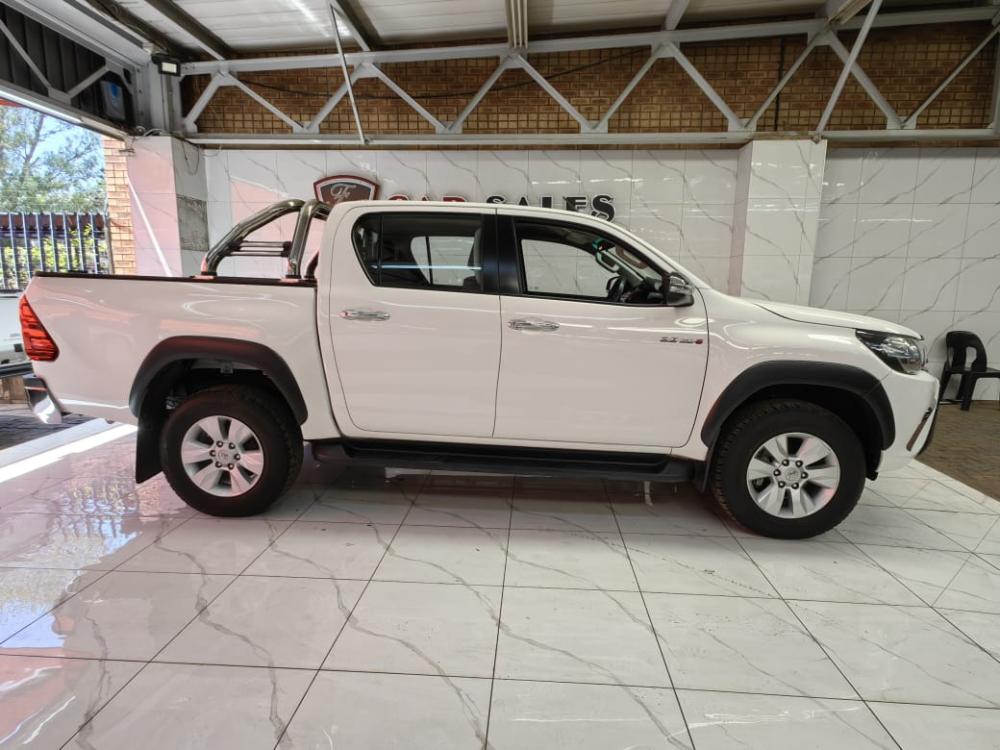 TOYOTA HILUX 2.8 GD-6 RAIDER 4X4 A/T P/U D/C, image 2