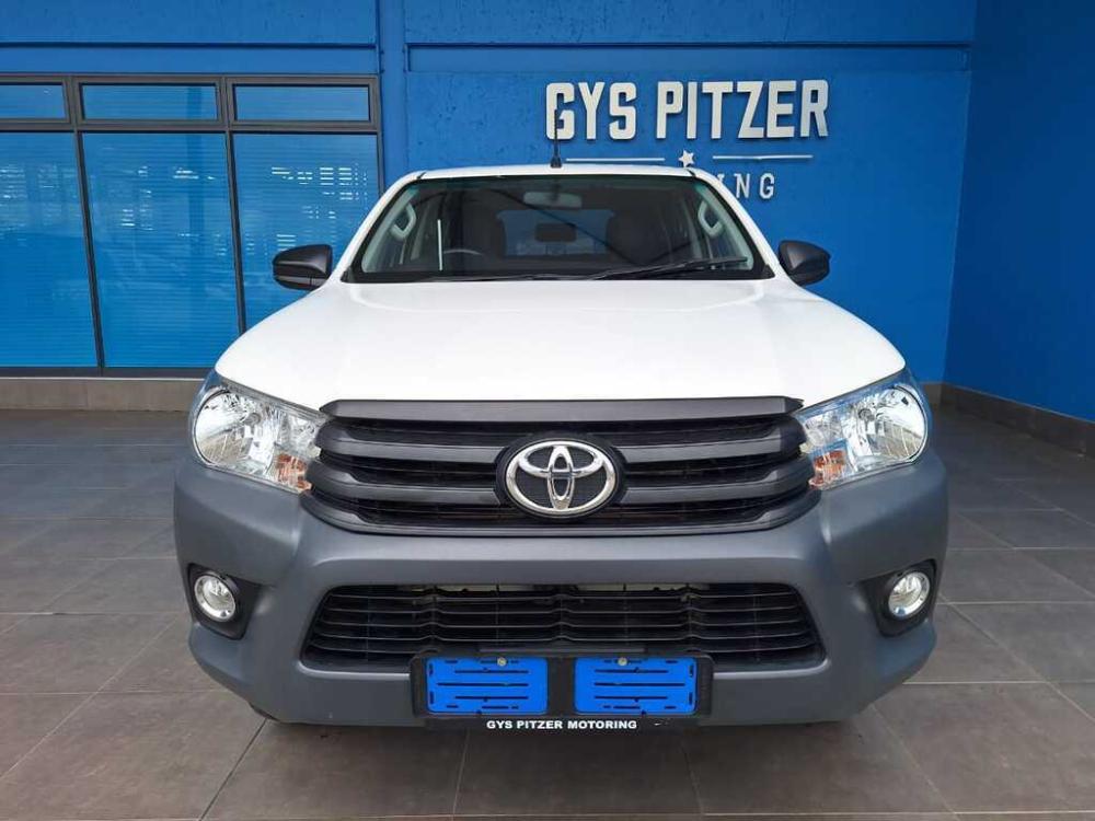 Toyota Hilux Double Cab 2.4GD6 4X4 SR MT, image 2