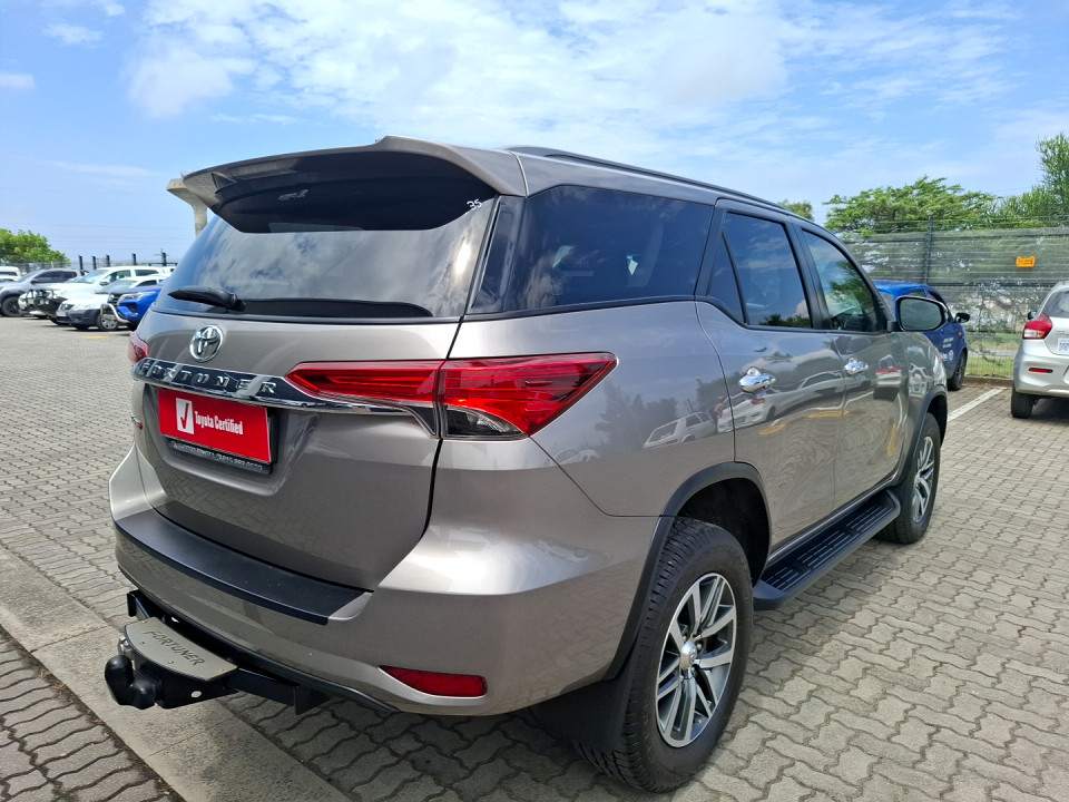 TOYOTA FORTUNER 2.8GD-6 R/B, image 2