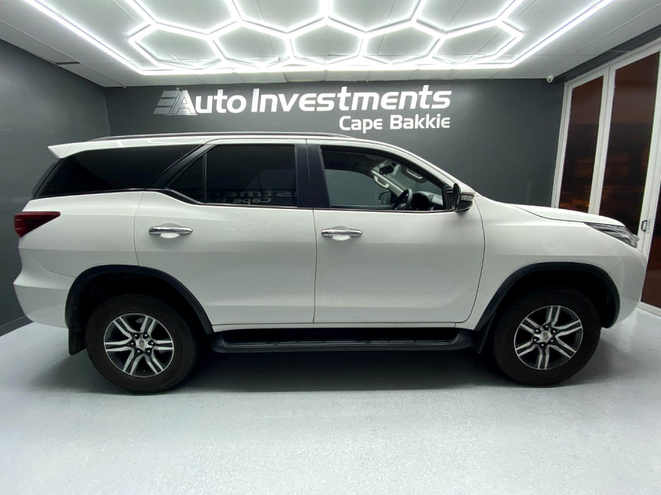 TOYOTA FORTUNER 2.4GD-6 R/B A/T, image 2