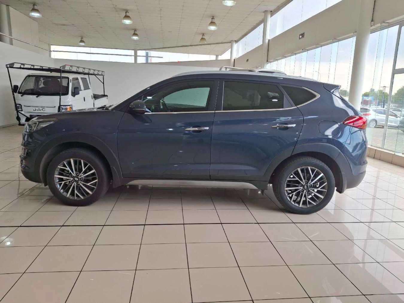 HYUNDAI TUCSON 2.0 EXECUTIVE A/T, image 2