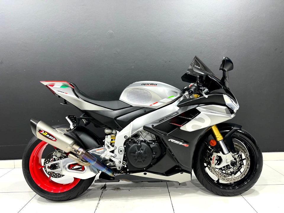 APRILIA 1100, image 2