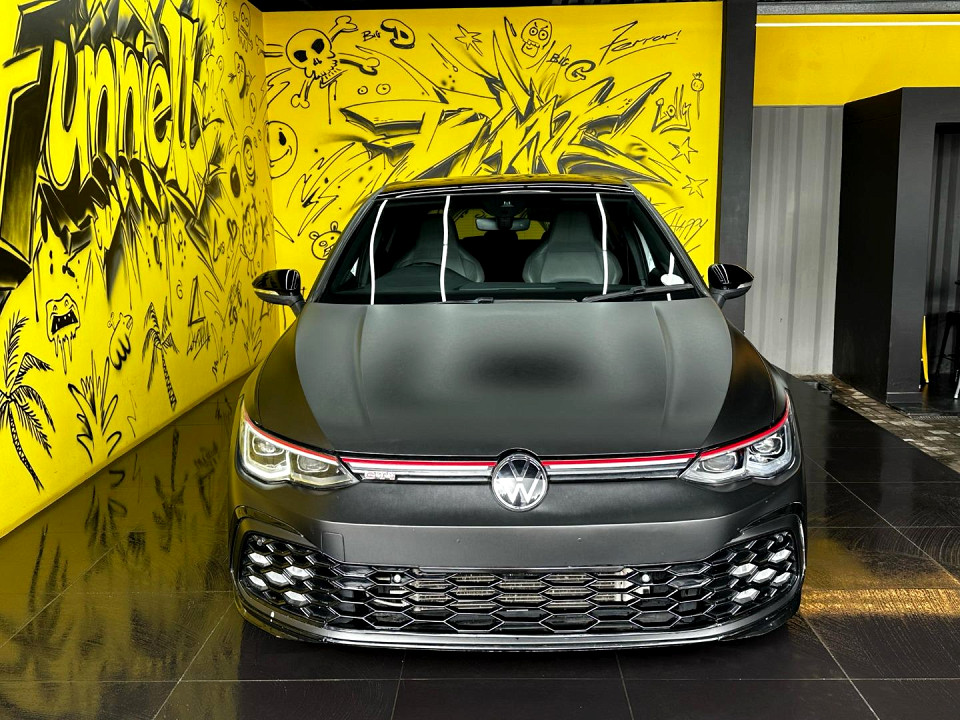 Volkswagen Golf 8 GTi  2.0 TSI DSG, image 2