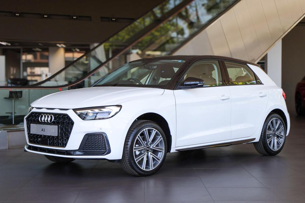 AUDI A1 SPORTBACK 30 TFSI ADVANCED S-TRONIC, image 2