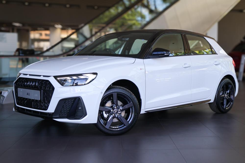 AUDI A1 SPORTBACK 30 TFSI BLACK EDITION S-TRONIC, image 1