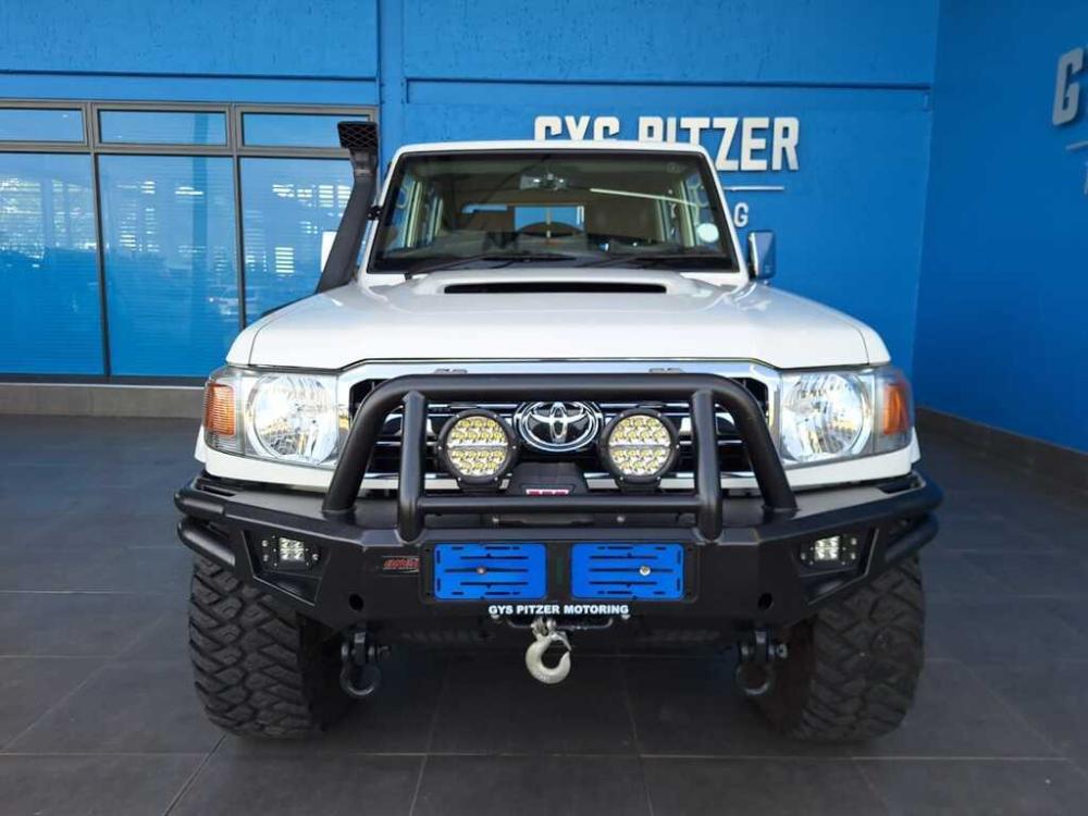 Toyota Land Cruiser 79 4.5D V8 P/U D/C, image 2