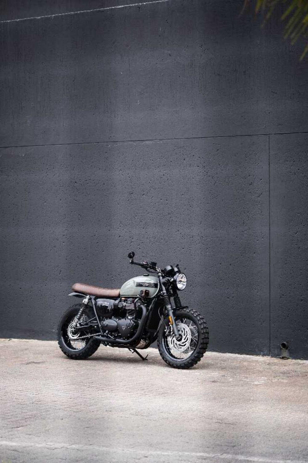 Triumph Bonneville T120 Black, image 1