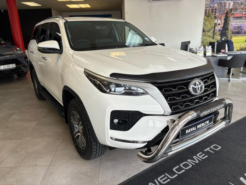 Toyota Fortuner 2.4GD-6 R/B A/T, image 1