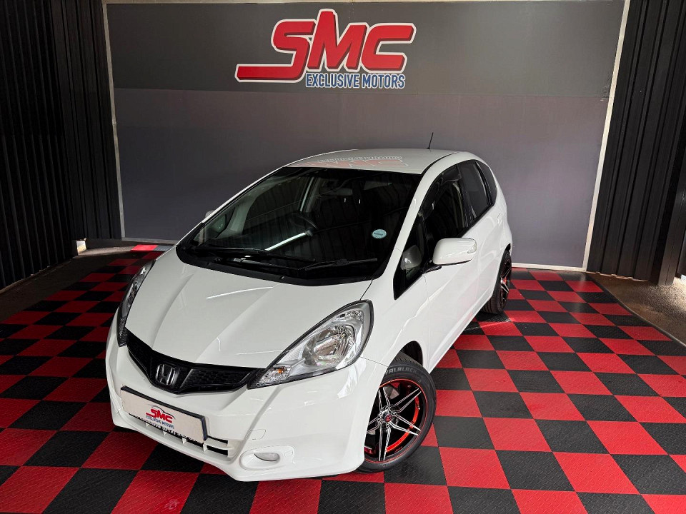 HONDA JAZZ 1.5 ELEGANCE A/T, image 1