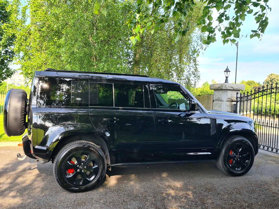 LAND ROVER DEFENDER 110 2.0 PHEV X (297KW), image 2