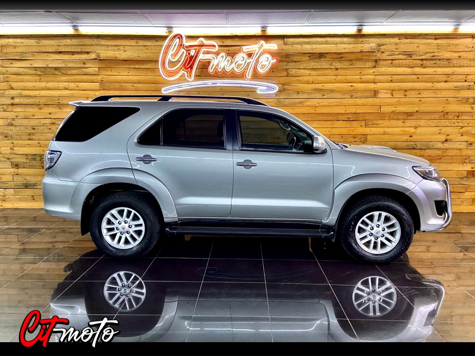 Toyota Fortuner 3.0D-4D 4x4 auto, image 2