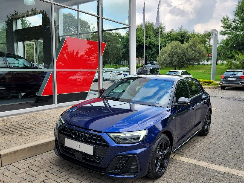 AUDI A1 SPORTBACK 30 TFSI BLACK EDITION S-TRONIC, image 2