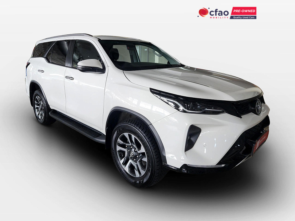 TOYOTA  FORTUNER 2.4GD-6 R/B A/T, image 1