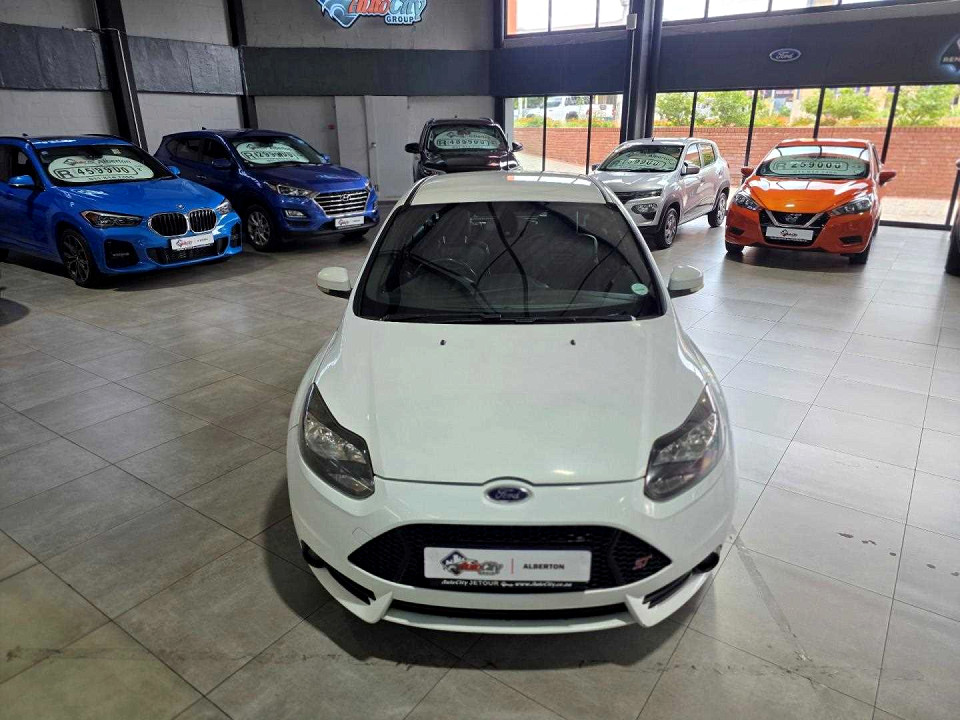 FORD FOCUS 2.0 ECOBOOST ST1, image 2