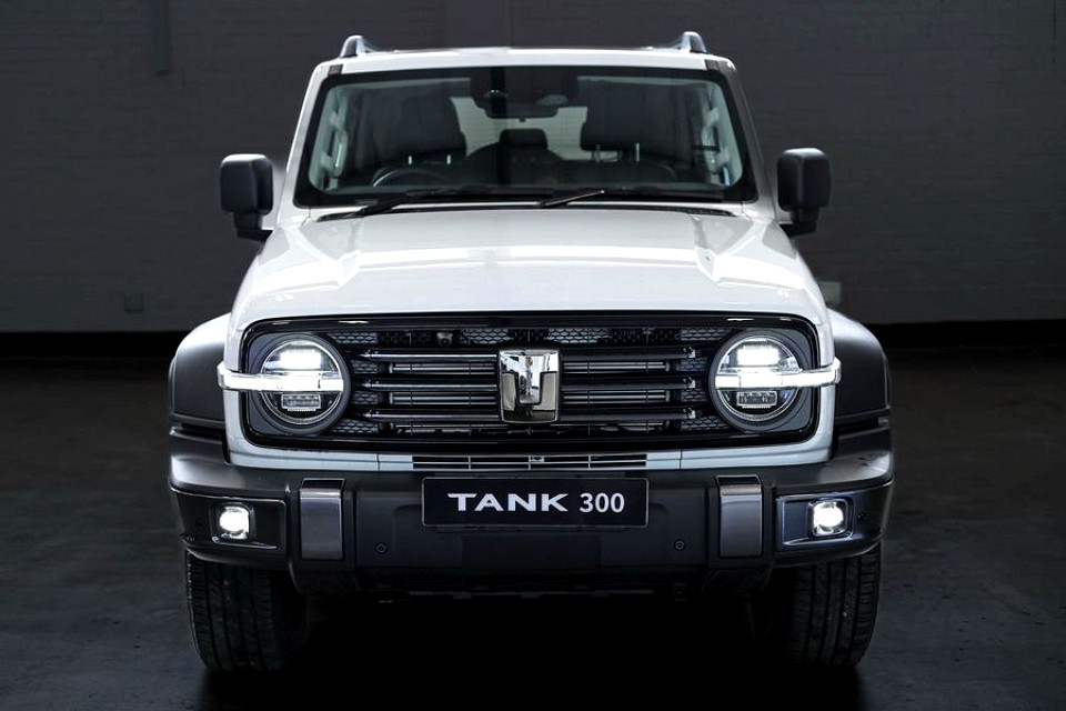 GWM TANK 300 2.0T SUPER LUXURY HYBRID 4X4 A/T, image 2