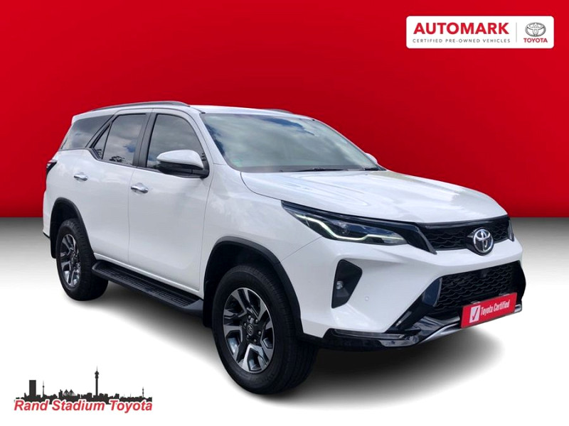 TOYOTA  FORTUNER 2.4GD-6 R/B A/T, image 1