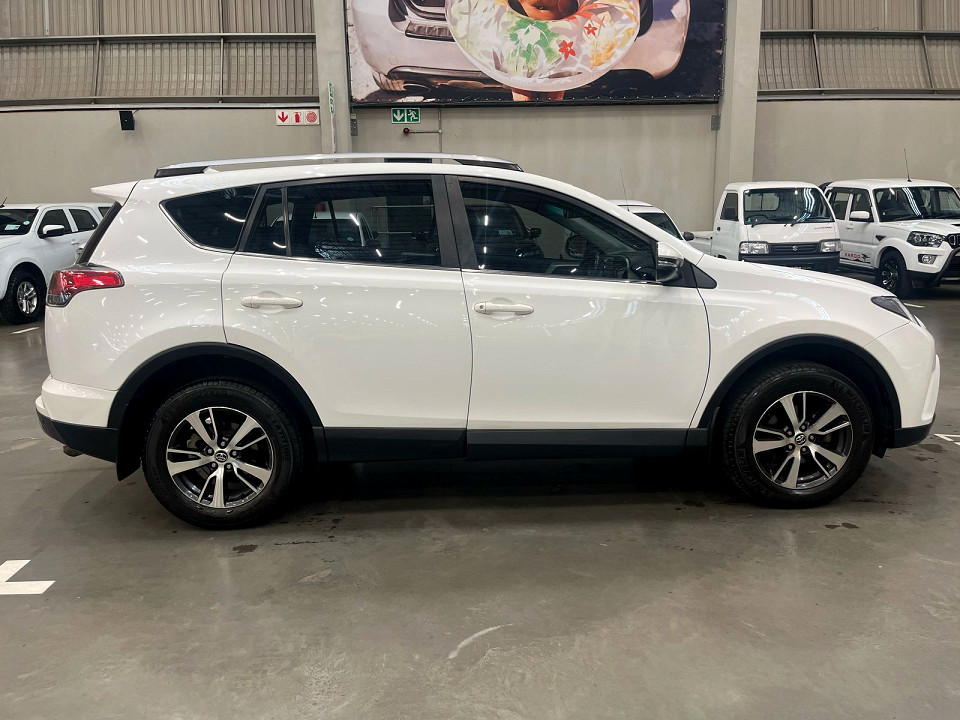 TOYOTA RAV4 2.0 GX A/T, image 2