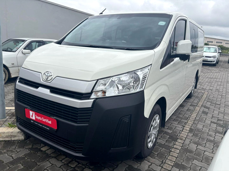 Toyota Quantum 2.8 LWB crew cab, image 1