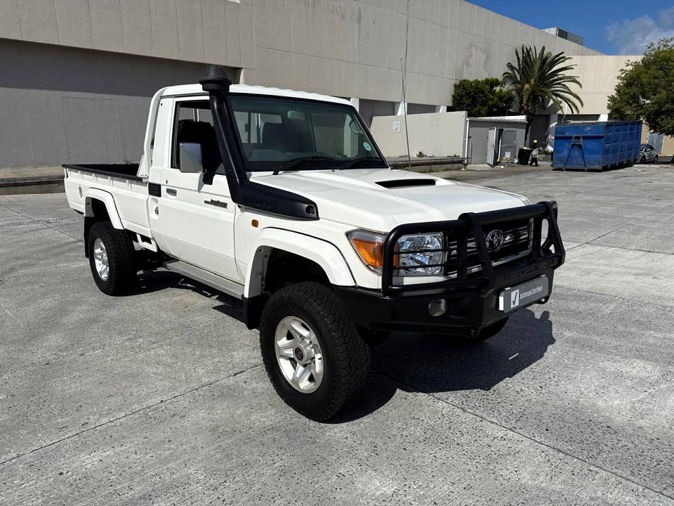 TOYOTA LAND CRUISER 79 4.5D P/U S/C, image 1