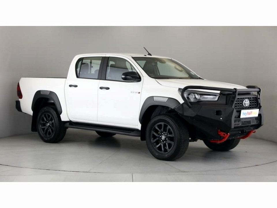 Toyota Hilux Double Cab 2.8GD6 4X4 Legend RS MT, image 1