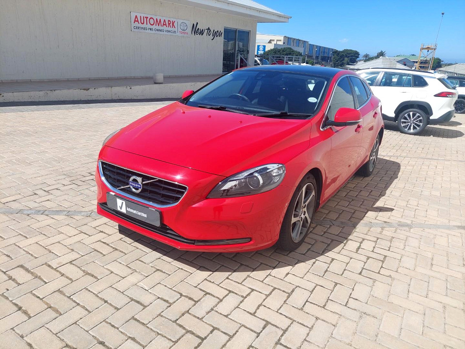 VOLVO V40 D2 MOMENTUM, image 2