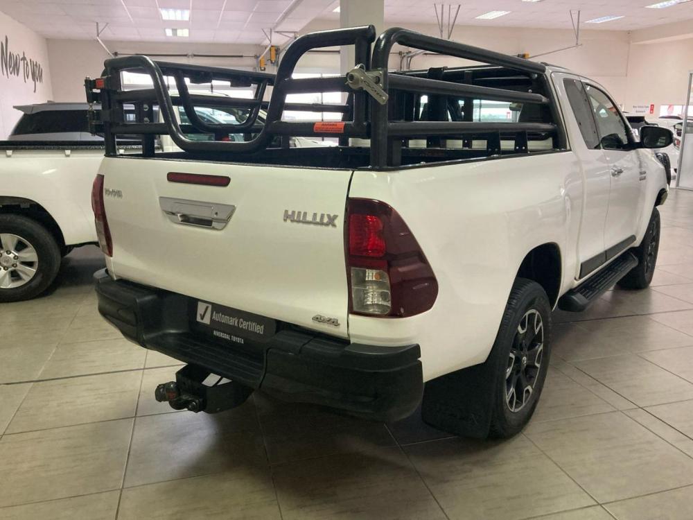 Toyota Hilux 2.8GD-6 Xtra cab 4x4 Raider auto, image 2